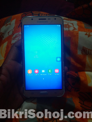 Samsung galaxy j7 Nxt